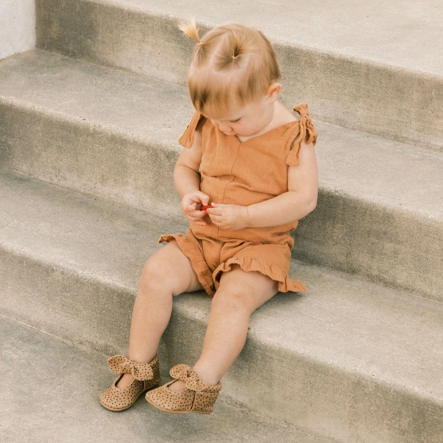 Almond Speckles Knotted Bow Baby Shoe