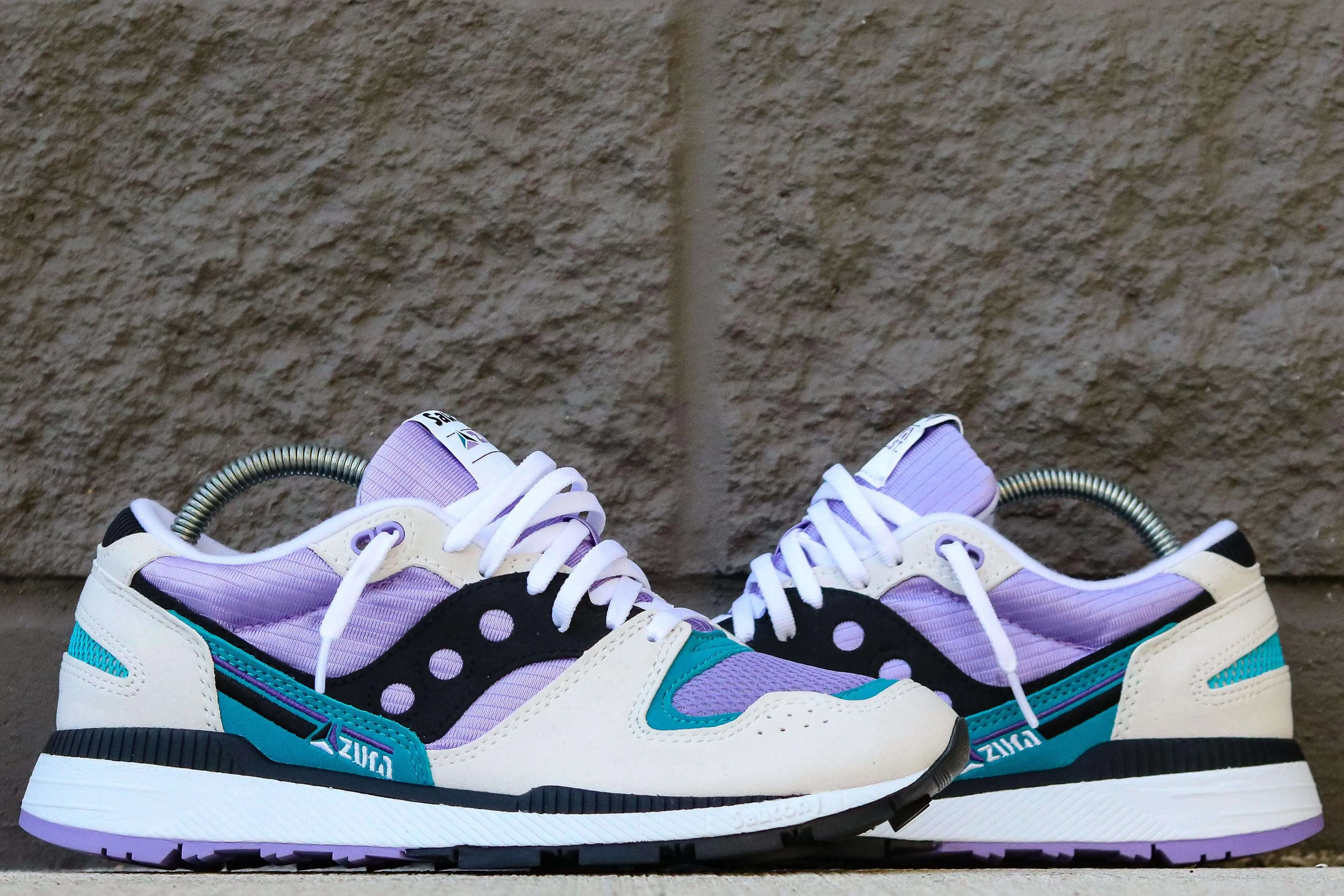 AZURA WHT/VIOLET/CAPRI