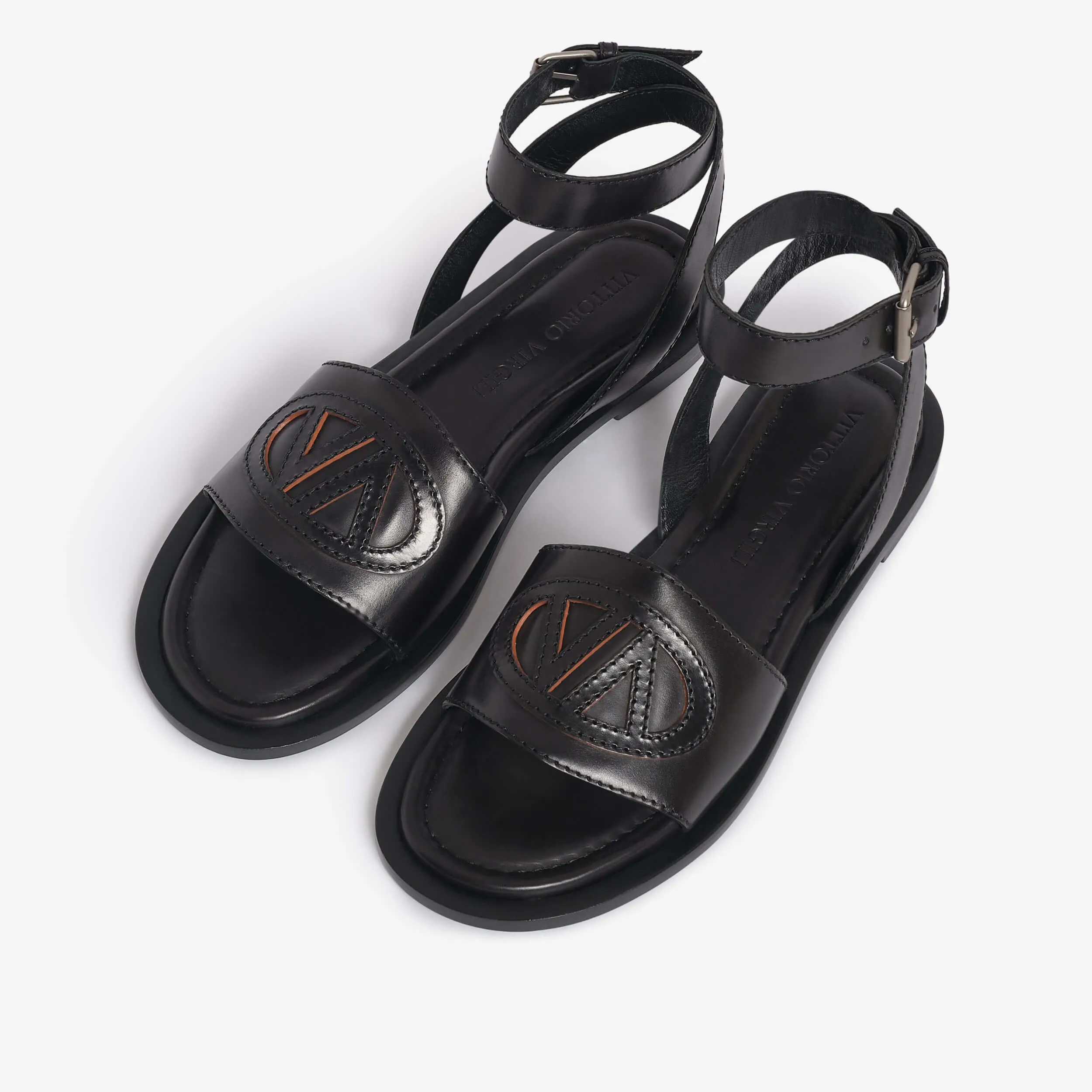 Women's leather flat sandal